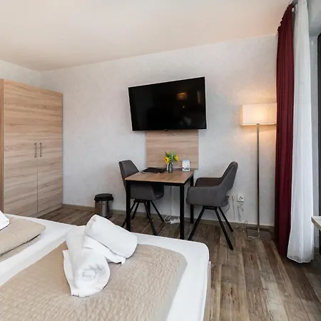Quartier No 6 6 *